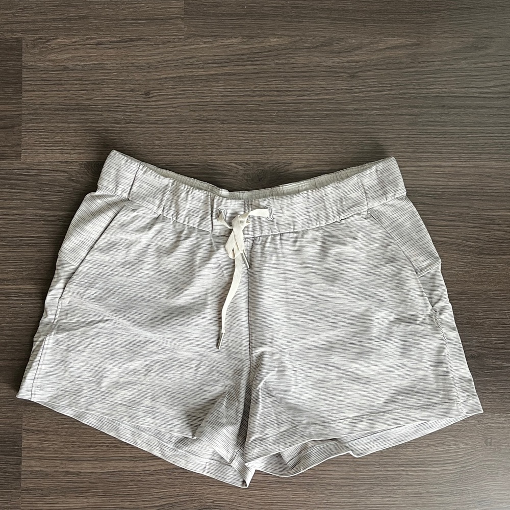 LULULEMON On The Fly Short 2.5”